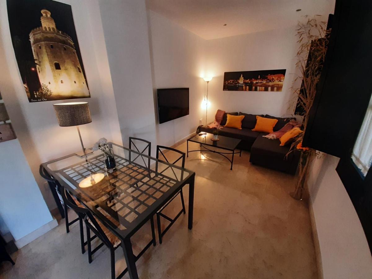 Apartamento Con Encanto En Patio Sevillano Екстер'єр фото