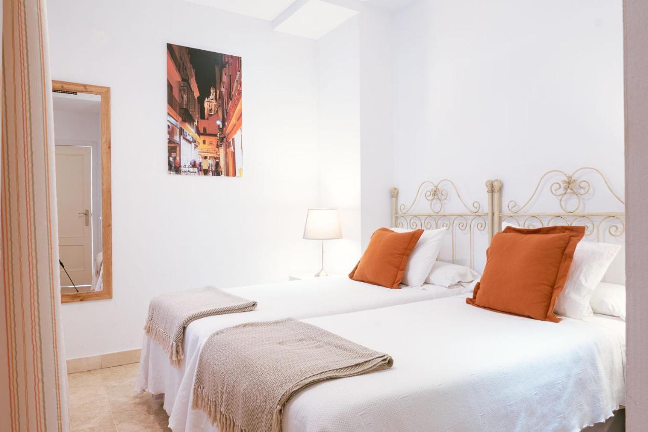 Apartamento Con Encanto En Patio Sevillano Екстер'єр фото