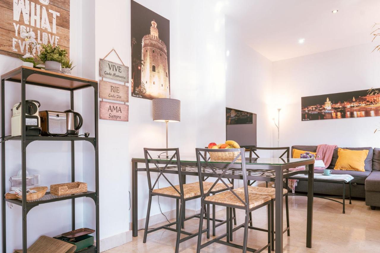 Apartamento Con Encanto En Patio Sevillano Екстер'єр фото